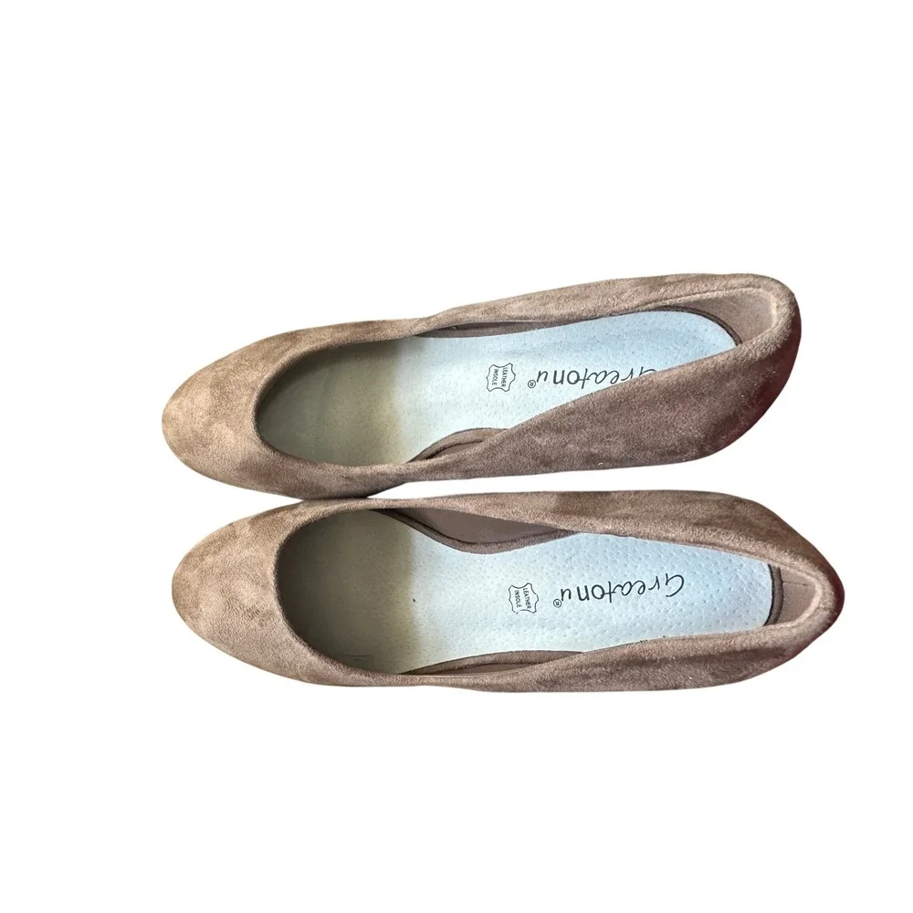 Greaton u Wedge Pumps Womens 10 Taupe Brown Suede‎ Round Toe Heels Excellent
